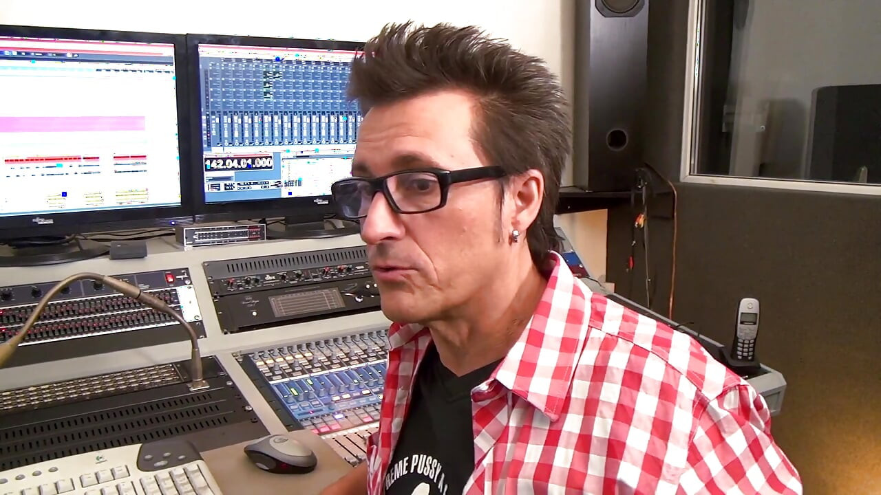 Blonde MILF licks & pegs dudes asshole in the radio studio and gets for him ass fuck