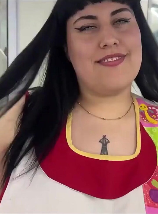 Argentine Teacher Loves to Suck Pee - Mamiimaldii