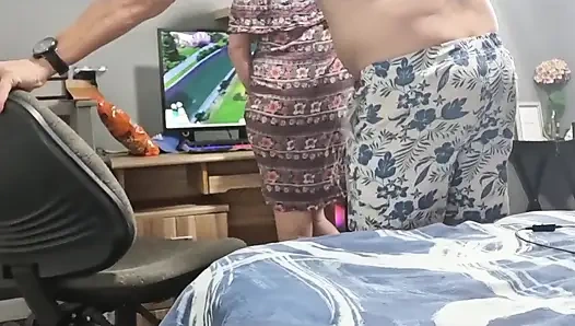 Pssygalore69 трахают, пытаясь играть симов