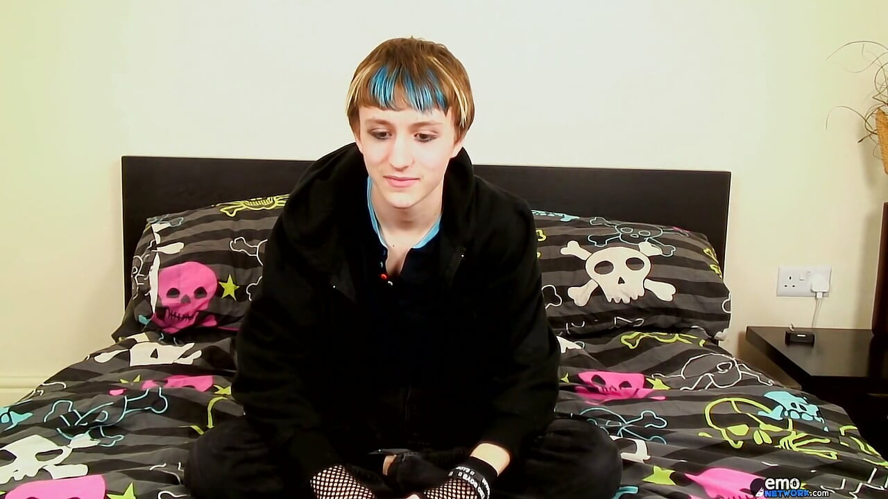 Emo Teen Dick with Wanking Boy Blayde