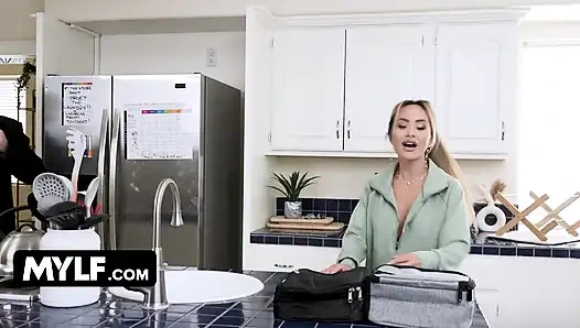 Linda lan si tante seksi yang terabaikan menyelundot di sebelah rumah sama dua kontol sekaligus