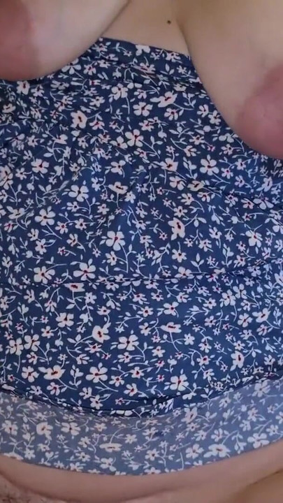 Epický okamžik z "STOP uklízej místnost a saj mi péro! Nestydatá nevlastní sestra za mé přítomnosti nenosí žádné spodní prádlo"