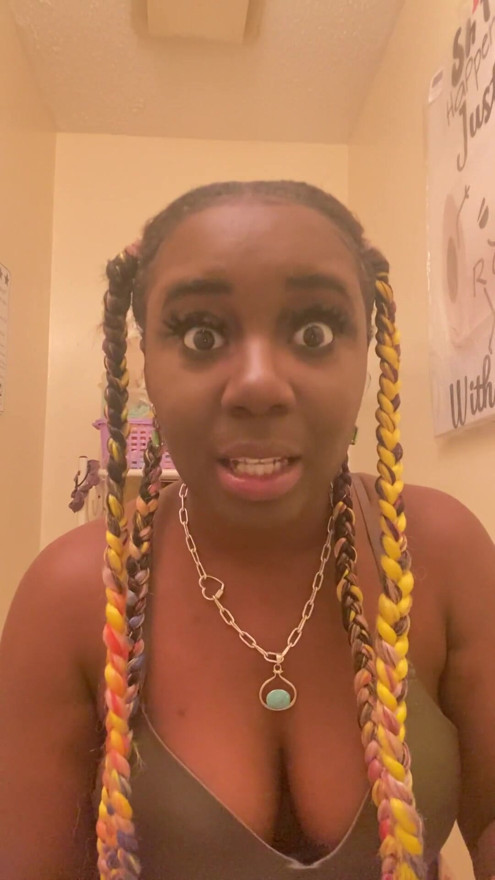 How to put on scottbeautyworld eyelashes | Clip 1
