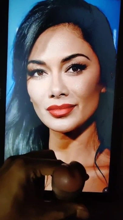 Nicole Scherzinger Cum Facial #1