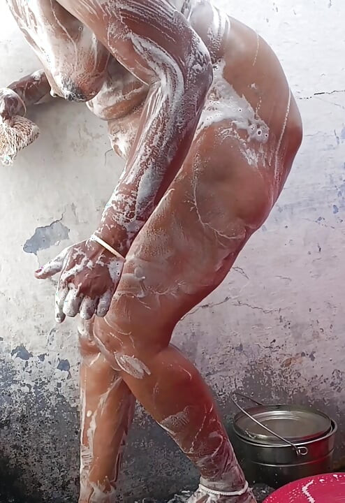 Çıplak banyo şovum