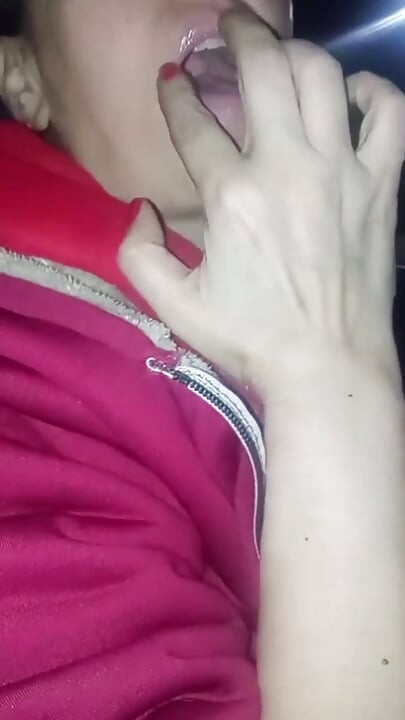 On a failli se faire prendre en train de en public !