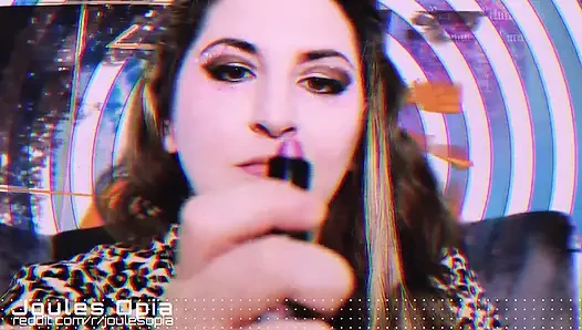 Plexiglass ruj fetişi asmr'ı öpüyor