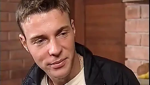 Грудастая в любительском сексе в PECCATI DI UNA CASALINGA, сцена 06