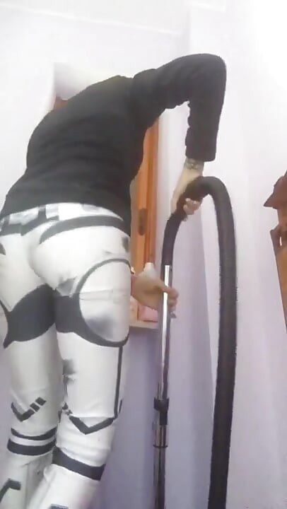Ia sangat seksi vakumin!