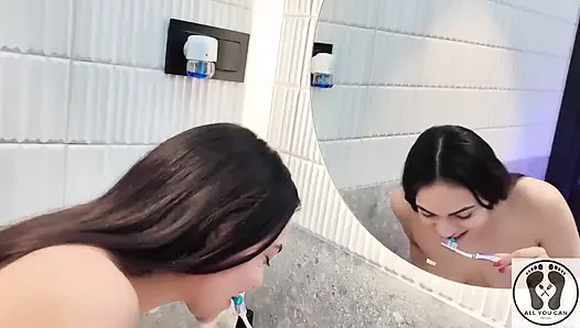 4k diş hijyen uzmanı rutin ağız fetişi yakın çekim çıplak