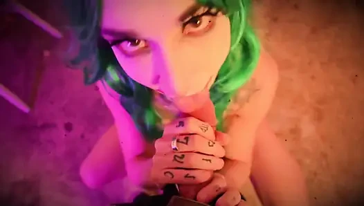 Joker lutscht schwanz und cosplay Make-up-gesichtsbesamung