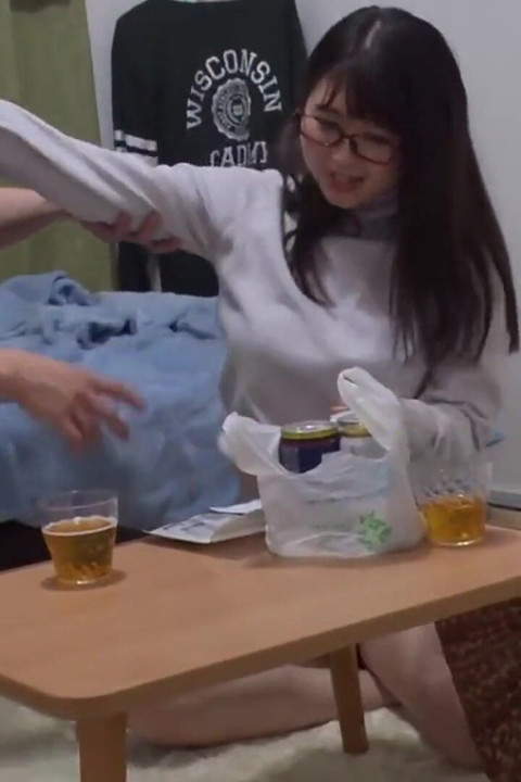 Singles party pickup - belleza amateur se vuelve loca con un chico guapo - parte 2