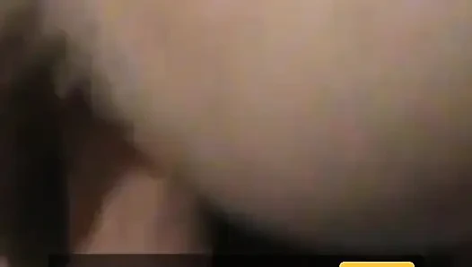 Larry dölünü silk'in sıkı götüne atıyor