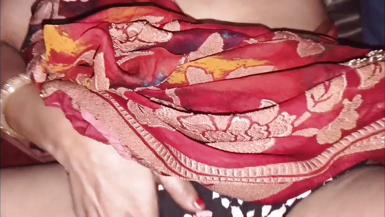 Indian hot Bhabhi got fucked by her brother-in-law - Hindi Audio