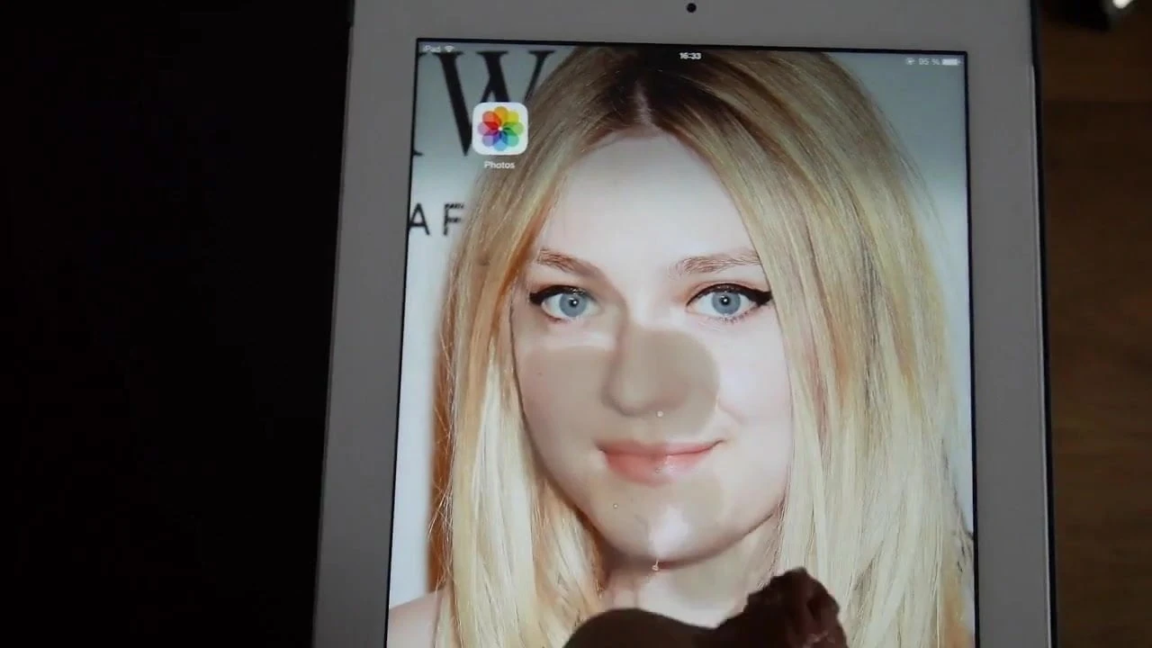 Leche en Dakota Fanning - abril 2015