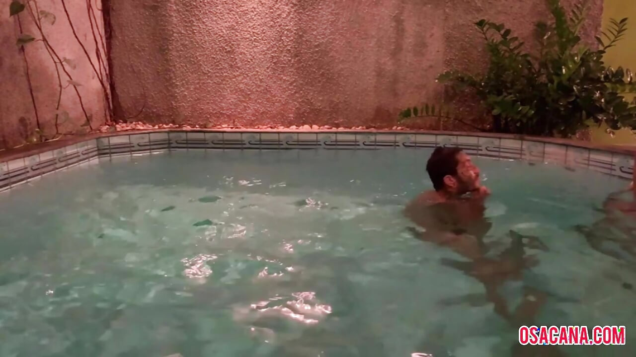 Awek lebih suka seks dubur