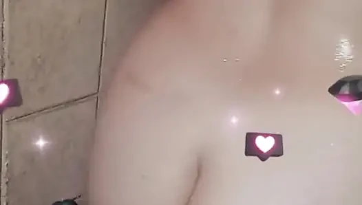 Я принимаю душ и согреюсь
