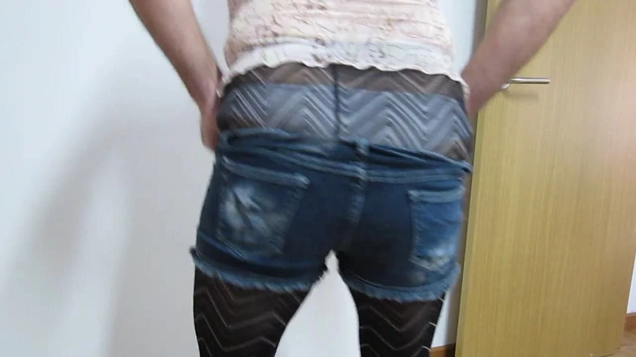 Nova camisola e vestido fundados no lixo