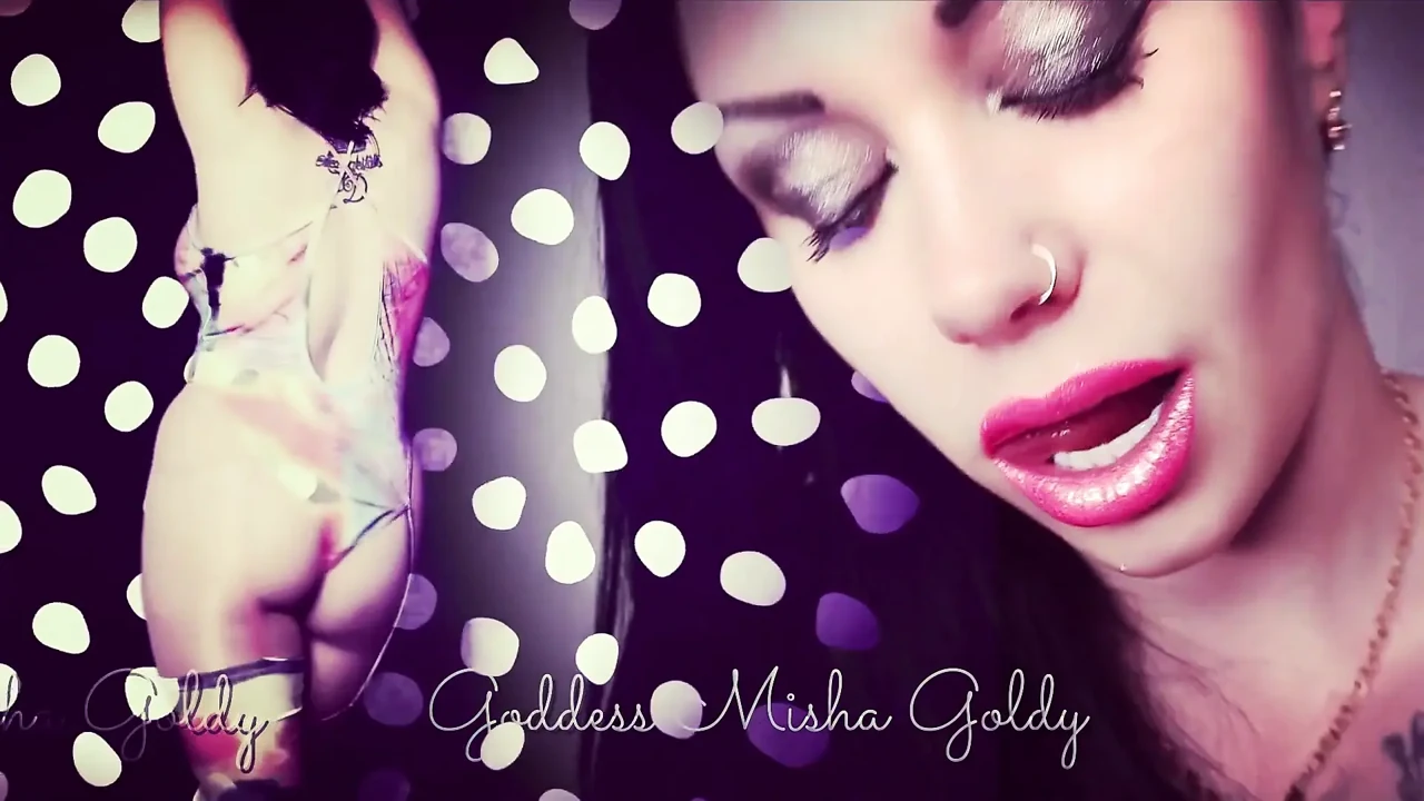 Lip gloss & sensual body lust!