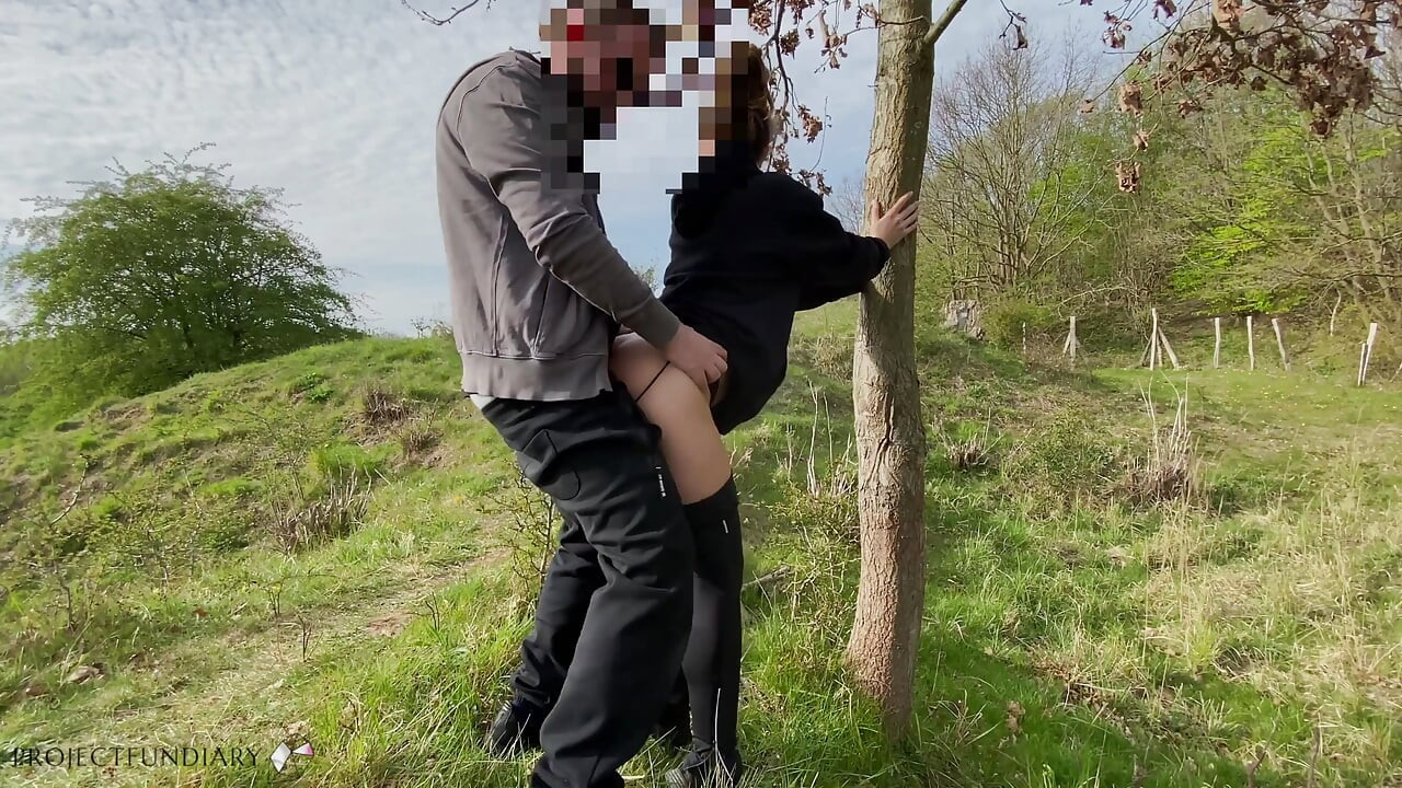 Tinder kızı açık havada sikiliyor