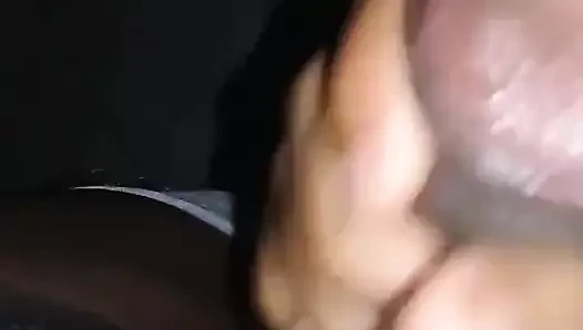 Elle muamele çekiyor