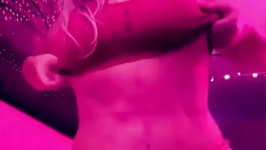 Хорошенькая киска