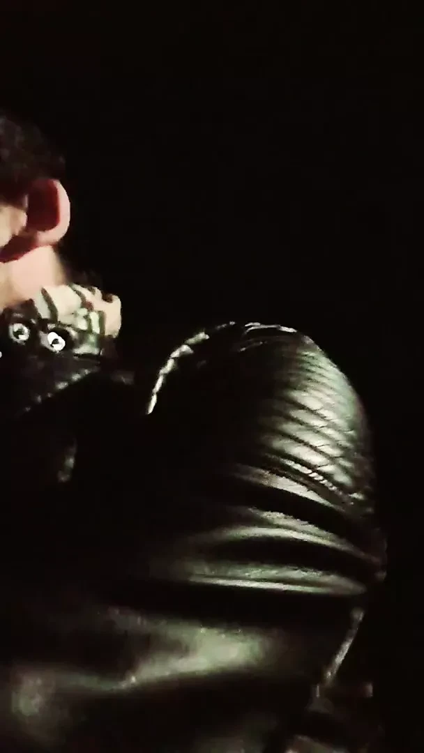 Slutboyben CAM4 Nympho Cock Exposed in Public