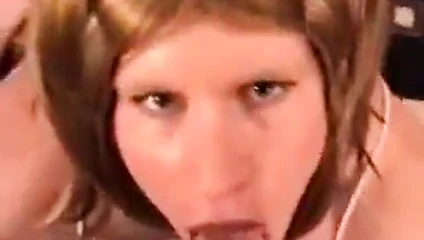 Amateur Redhead Shemale BJ Cumshot