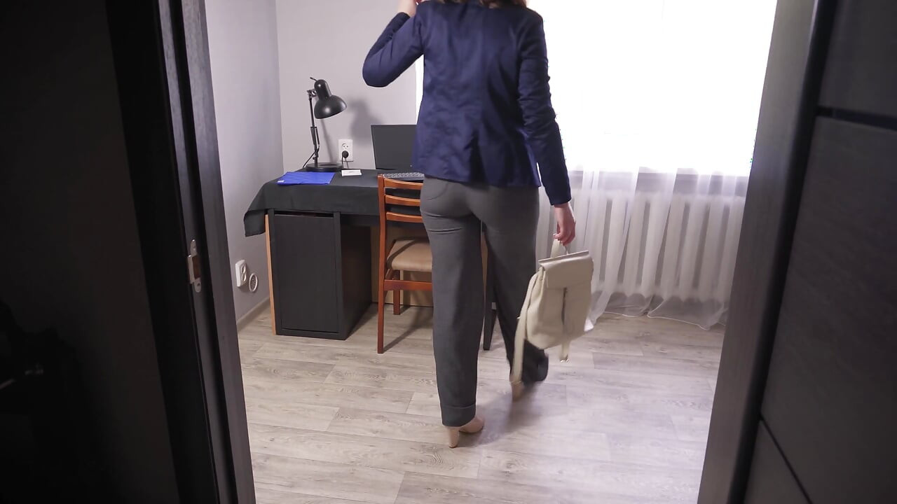 Hot Coworker Teases Ass Till Her Pants Ripped