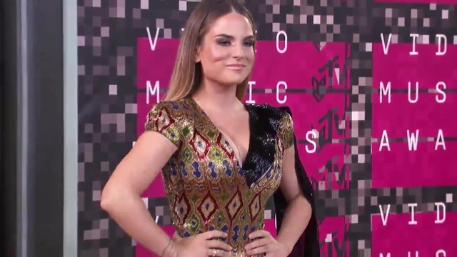 JoJo Levesque Smoking Hot At MT V Awards