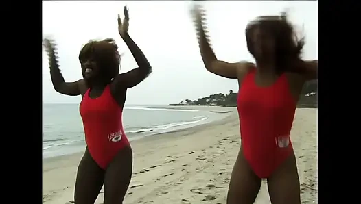 Training Am Strand Mit Riesigen Schwänzen Zum Lecken