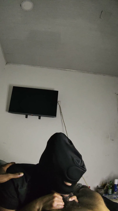 Throat Champ Black Mask 4