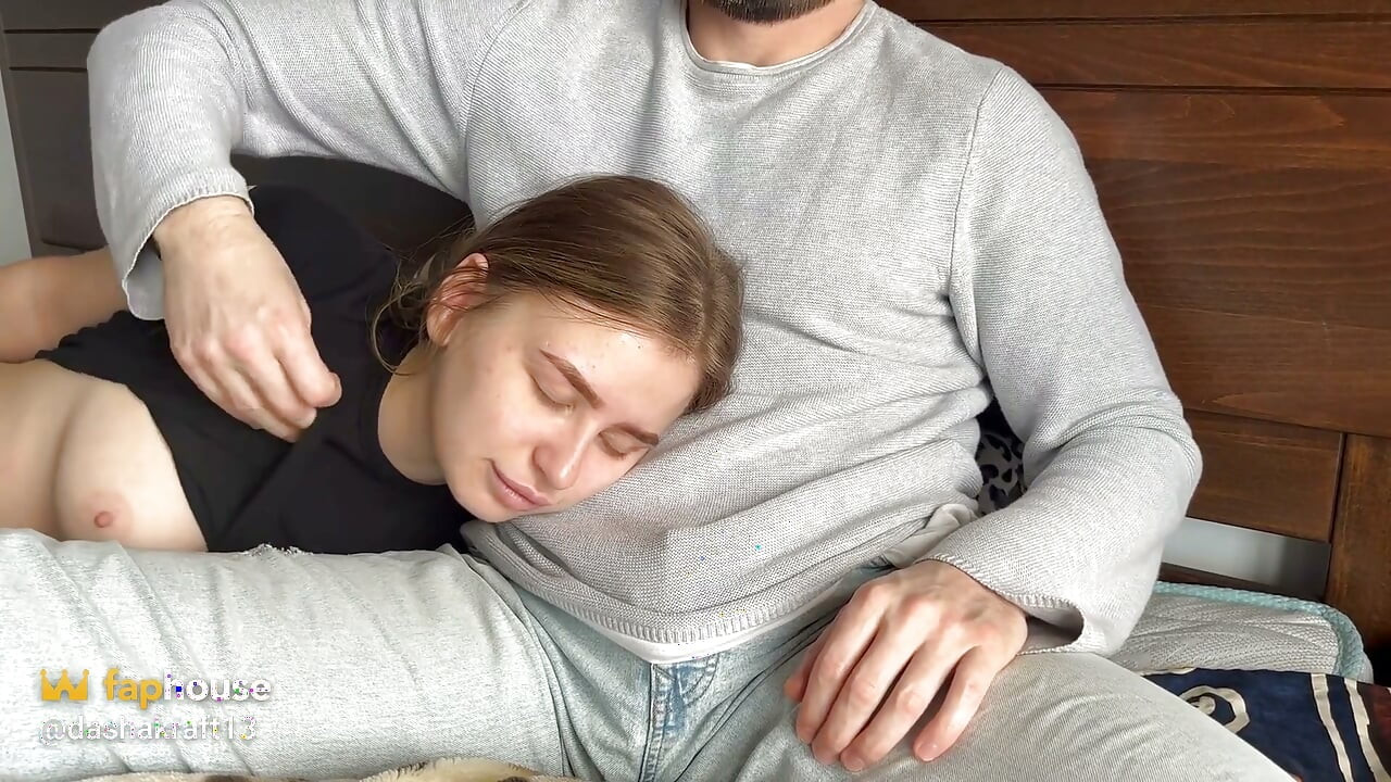 Mój Ojczym Chwycił Chwilę I Zerżnął Mi Usta.