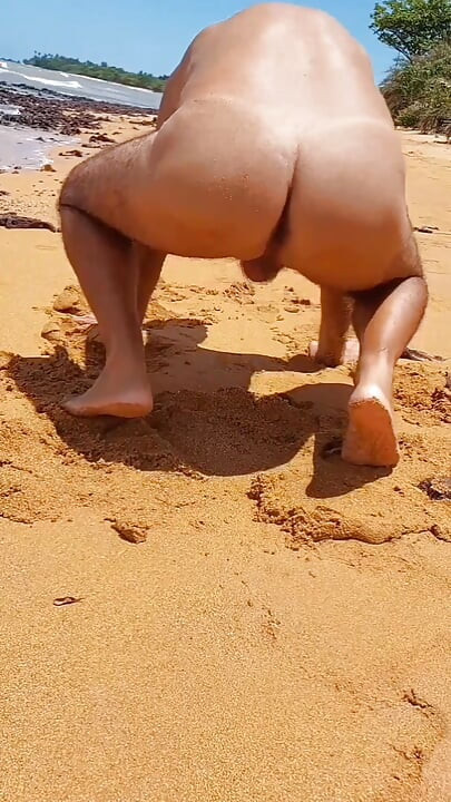 Ladysilva compilation on naked beach showing off her tanned ass with sexy mark