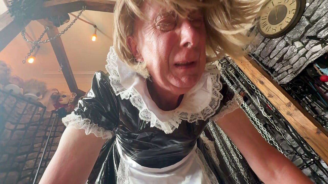 Part 4:- Maid Jaynes treat with Lanista Bear for being a good girl. Blow jobs, popping candy and fucking!
