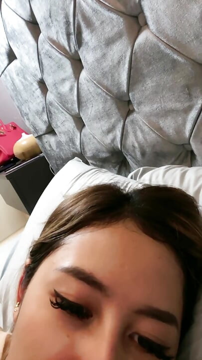 Keinginan di ranjang, maniak seks dari model indo selebgram
