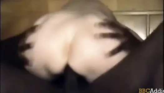 BBC Addiction - 100% Amateur und selbstgedrehte porno-videos. MILFs süchtig nach BBC und interracial knallen