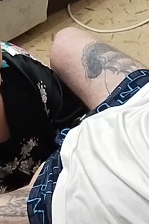 Kayınvalidesi yeterince boşalmak için ziyarete geldi