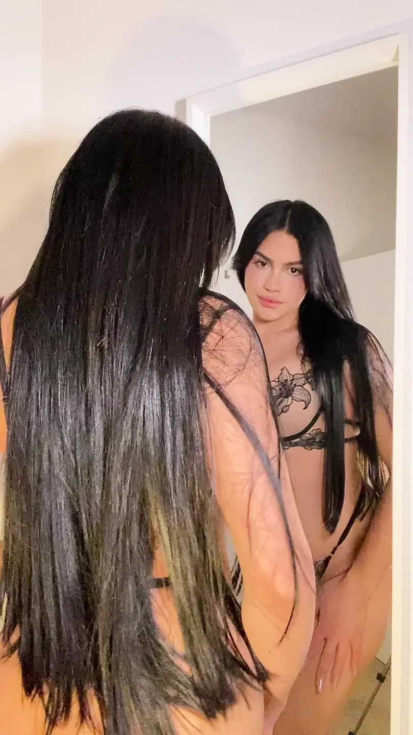 Viviana Trans Latina Steamy Hot Boob Tease Dirty Talking