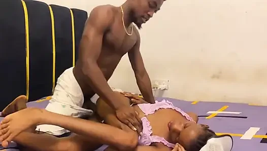 Ich Liebe, Wie Sie Mich Mit Ihren Dessous Verführt
