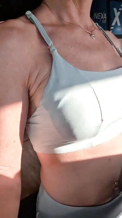 -Elisa- video