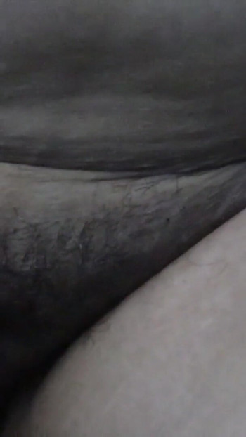 Ključni trenutak iz "Desi wife Night Short At Home Bate Room"