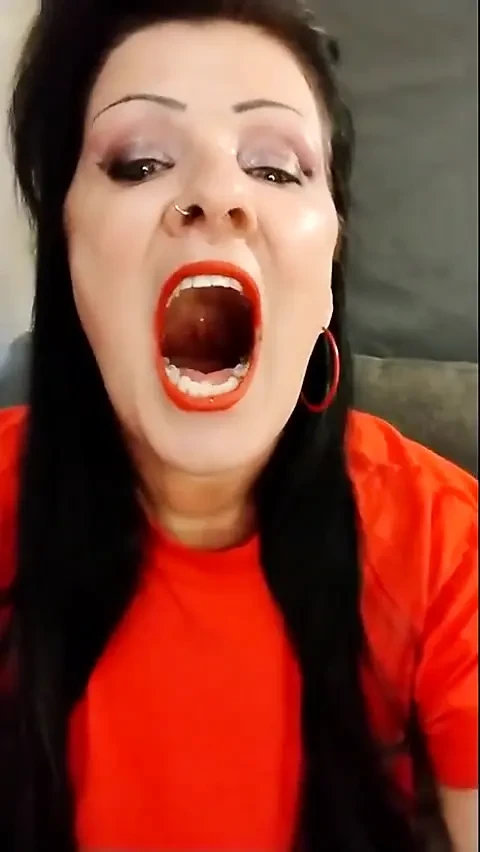 Red Lipstick with Mouth Tour