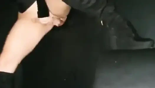 Ванесинья идёт в глори-хол и очень радуется