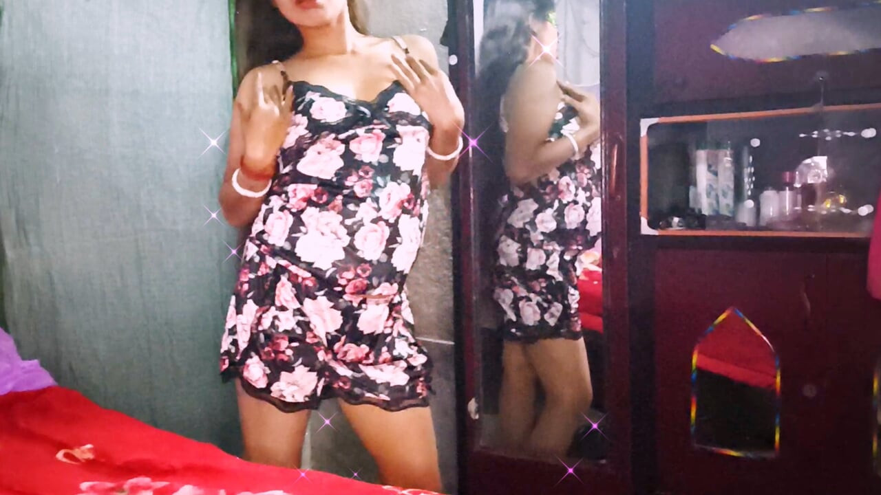 Βεγγαλέζα Ντέσι νεαρή 18+ κορίτσι Σκληρό πρωκτικό σεξ και αισθητικός