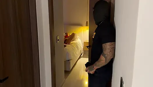 Thief breaks into blonde girl's house and fucks her until he ends up inside her