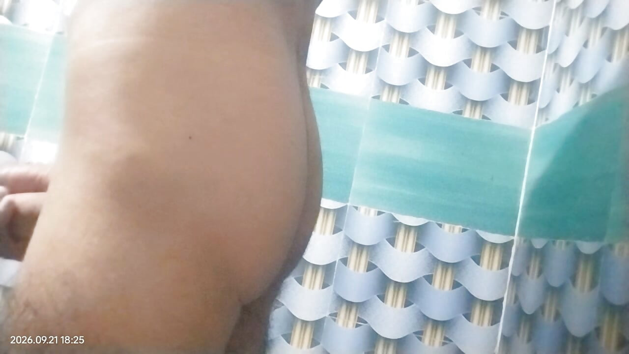 Big dick masterbate bathroom