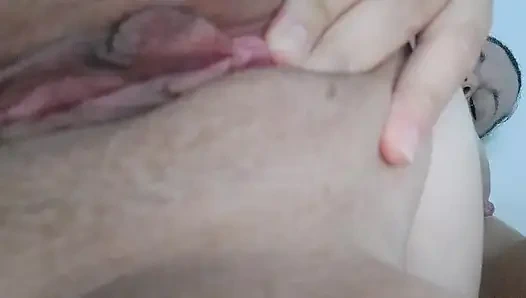 Masturbasi sampai orgasme berkali-kali