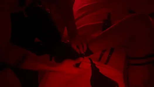 Eşim İşteyken Sevgilimle Kırmızı Odada