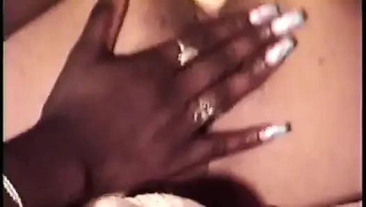 Четыре чернокожих тако-щеко занимаются любовью в подвале